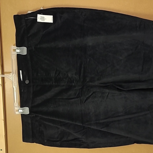 Old Navy Black Velvet Higher High Rise Flare Jeans - Picture 2 of 8